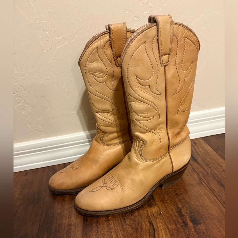 Men's Authentic Leather Western Cowboy Boots with Classic Stitching